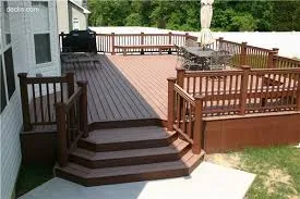 Composite deck with railings from Ace’s project gallery